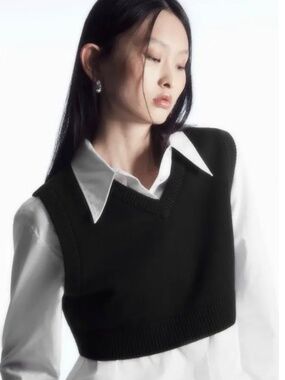 COS Cropped Wool Tank - Black